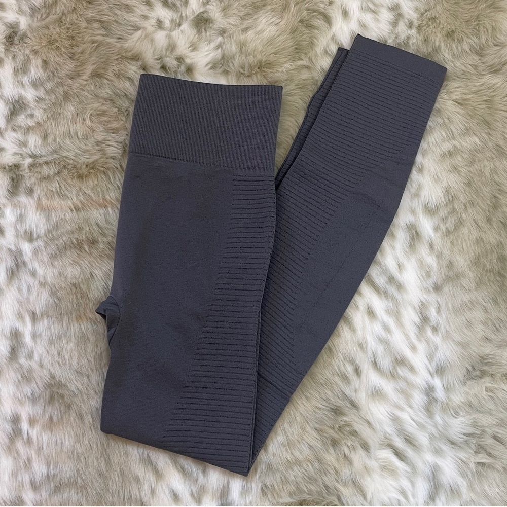 Oppa Motto Leggings - Picture 2 of 4